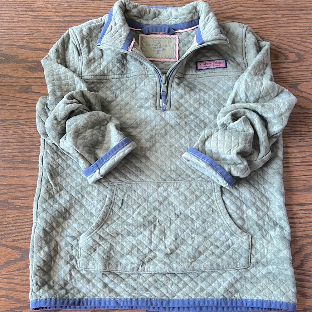Vineyard vines quilted camo 1/4 zip pullover, girls medium